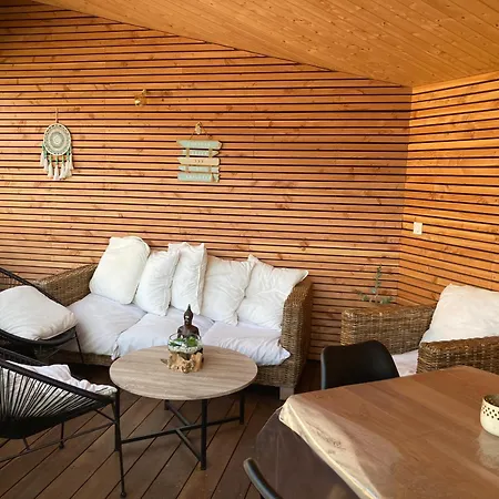 Hébergement de vacances Location Maison Vacances *